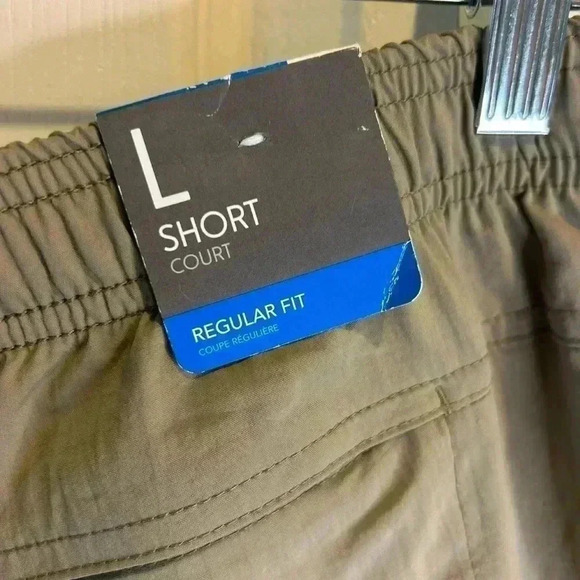 “Columbia” NWT Men’s Khaki/Tan Court Short w/ Pockets Regular Fit Size L - Picture 9 of 14
